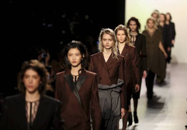 (170211) -- NEW YORK, Feb. 11, 2017 -- Models present creations of TAORAY WANG by Chinese designer Wang Tao during the New York Fashion Week in New York, the United States, on Feb. 11, 2017. ) U.S.-NEW YORK-FASHION WEEK-TAORAY WANG WangxYing 