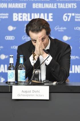 Bilder des Tages Schauspieler August Diehl bei der Pressekonferenz zum Film LE JEUNE KARL MARX THE YOUNG KARL MARX anlässlich der 67. Berlinale 67. Internationale Filmfestspiele Berlin