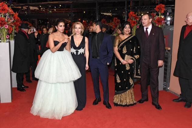 Huma Qureshi, Gillian Anderson, Manish Dayal, Gurinder Chadha and Hugh Bonneville attending the Viceroy s House premiere at the 67th Berlin International Film Festival Berlinale 2017 at Berlinale Palast on February 12, 2017 in Berlin, Germany. Foto:xC.xNiehausx xFuturexImage