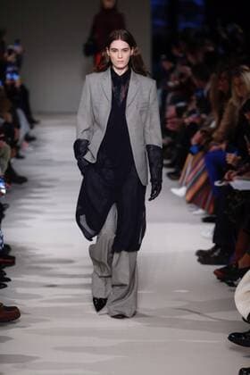 . 12 02 2017. New York, United States. Victoria Beckham show at New York Fashion Week for Autumn Winter 2017  xi-Imagesx IIM-14378-0011