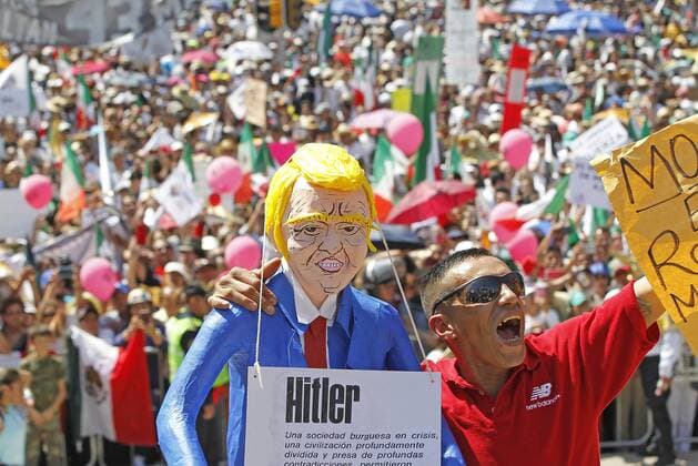 Mexican citizens demonstrate against the United States President Donald Trump in Mexico City, Mexico, 12 February 2017. Thousands of people protested against the President Trump and his policies toward Mexico; even, they protested against Mexican Government. Mexican citizens march against Trump !ACHTUNG: NUR REDAKTIONELLE NUTZUNG!  Copyright: xMarioxGuzmanx MEX28 20170212-636225396919060664