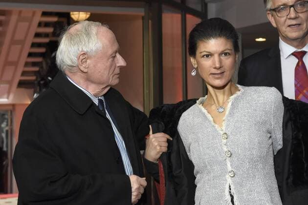 Oskar Lafontaine mit Gattin Sahra Wagenknecht bei der Premiere von Le jeune Karl Marx The Young Karl Marx Der junge Karl Marx auf der Berlinale 2017 67. Internationale Filmfestspiele Berlin im Friedrichstadt-Palast. Berlin, 12.02.2017 Foto:xC.xNiehausx xFuturexImage