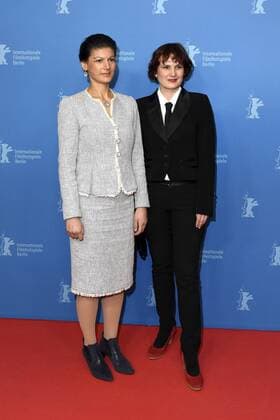 Sahra Wagenknecht und Katja Kipping bei der Premiere von Le jeune Karl Marx The Young Karl Marx Der junge Karl Marx auf der Berlinale 2017 67. Internationale Filmfestspiele Berlin im Friedrichstadt-Palast. Berlin, 12.02.2017 Foto:xC.xNiehausx xFuturexImage