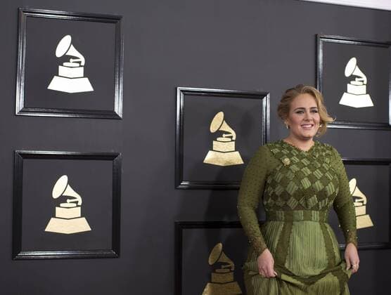 February 12, 2017 - Los Angeles, CALIFORNIA, UNITED STATES OF AMERICA - Singer Adele arrives to the red carpet for the 59th Grammy s awards at the staples center in Los Angeles, California on Sunday 12 February 2017..ARMANDO ARORIZO. Los Angeles UNITED STATES OF AMERICA - ZUMAa60_ 20170212_zaf_a60_009 Copyright: xArmandoxArorizox