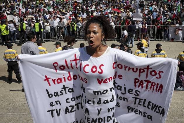February 12, 2017 - Mexico - EUM20170212NAC39.JPG.CIUDAD DE MEXICO Protests Protestas-Trump.- Anti Trump Proteste in Mexiko City Foto: Agencia EL UNIVERSAL AFBV Mexico  - ZUMAu78_ 20170212_zaf_u78_075 Copyright: xJorgexSerratosx