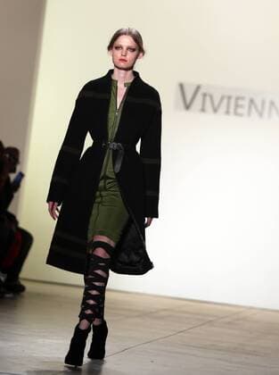 A model presents creations of Vivienne Hu during the 2017 New York Fashion Week in New York City, the United States, Feb. 12, 2017. ) (zhf) U.S.-NEW YORK-FASHION-VIVIENNE HU QinxLang 