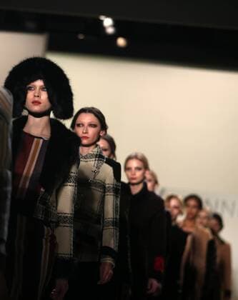 Models present creations of Vivienne Hu during the 2017 New York Fashion Week in New York City, the United States, Feb. 12, 2017. ) (zhf) U.S.-NEW YORK-FASHION-VIVIENNE HU QinxLang 