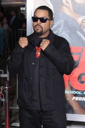 February 13, 2017 - Westwood, CA, United States - 13 February 2017 - Westwood, California - Ice Cube. Fist Fight Los Angeles premiere held at Regency Village Theatre. Photo Credit: AdMedia Westwood United States - ZUMAa123 20170213_zaa_a123_034 Copyright: xBirdiexThompsonx