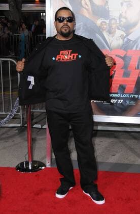 February 13, 2017 - Westwood, CA, United States - 13 February 2017 - Westwood, California - Ice Cube. Fist Fight Los Angeles premiere held at Regency Village Theatre. Photo Credit: AdMedia Westwood United States - ZUMAa123 20170213_zaa_a123_033 Copyright: xBirdiexThompsonx