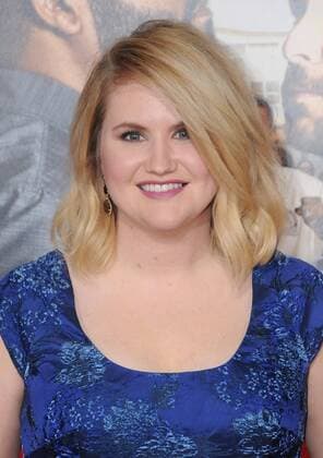February 13, 2017 - Westwood, CA, United States - 13 February 2017 - Westwood, California - Jillian Bell. Fist Fight Los Angeles premiere held at Regency Village Theatre. Photo Credit: AdMedia Westwood United States - ZUMAa123 20170213_zaa_a123_057 Copyright: xBirdiexThompsonx