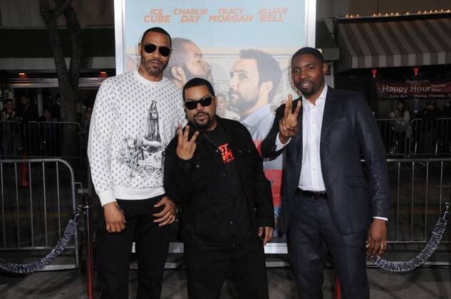 February 13, 2017 - Westwood, CA, United States - 13 February 2017 - Westwood, California - Kenyon Martin, Ice Cube. Fist Fight Los Angeles premiere held at Regency Village Theatre. Photo Credit: AdMedia Westwood United States - ZUMAa123 20170213_zaa_a123_173 Copyright: xBirdiexThompsonx