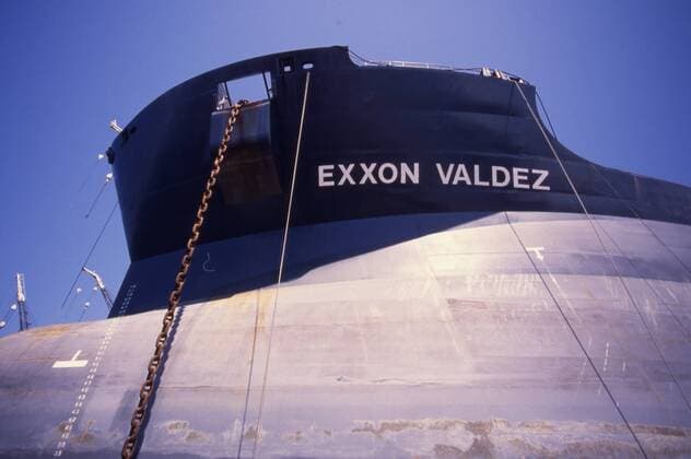 FILE PHOTO - 25 years after the Exxon Valdez oil tanker spilled 11 million gallons of crude oil into Prince William Sound in the Gulf of Alaska the area is still suffering the effects of the disaster. In less than two months the oil had spread over 450 miles causing the immediate death of hundreds of thousands of animals including fish, seabirds, sea otters, river otters, seals, orcas and bald eagles. The initial cleanup took three years with a cost of 2.1 billion U.S. dollars, and a quarter century later oil remains in the area, still crippling fisheries and some species. PICTURED: Jul 21, 1990 - San Diego, California, U.S. - Exxon Valdez, the ship from the oil spill disaster, EVOS, is having it s hull repaired before being re-named the Exxon Mediterranean and being put back to sea. The tanker hit the Prince William Sound s Bligh Reef on March 24, 1989 and spilled 11 million U.S. gall - ZUMAc23_ 19900721_jes_c23_464 Copyright: xEarlxS.xCryerx