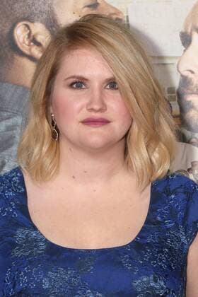 LOS ANGELES - FEB 13: Jillian Bell at the Fist Fight Premiere at Village Theater on February 13, 2017 in Westwood, CA  Copyright: xKathyxHutchinsx xIPAx xHutchinsxPhotox