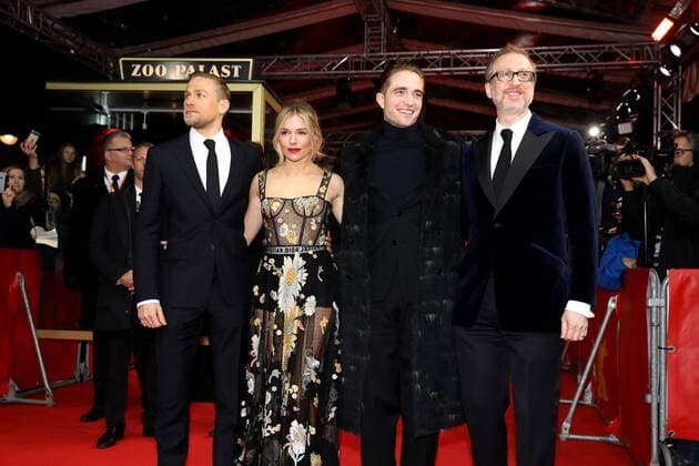 Charlie Hunnam, Sienna Miller, Robert Pattinson und Regisseur James Gray bei der The lost City of Z Die versunkene Stadt Z Film Premiere im Rahmen der 67. Internationale Filmfestspiele Berlin Berlinale am 14.02.2017 in Berlin Berlinale 2017- The Lost City Of Z Filmpremiere 