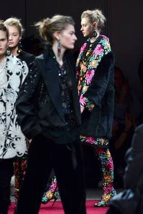 New York Fashion Week - Naeem Khan Modenschau Models walk on the runway at the Naeem Khan fashion show at New York Fashion Week: The Shows at Gallery 2 Skylight Clarkson Sq on February 14, 2017 in New York City.  NYP201702141068 ANDREAxHANKS