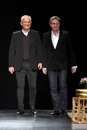 New York Fashion Week - Badgley Mischka Modenschau Designers Mark Badgley (L) and James Mischka greet the audience after the Badgley Mischka fashion show at New York Fashion Week: The Shows at Gallery 1 Skylight Clarkson Sq on February 14, 2017 in New York City.  NYP201702141055 ANDREAxHANKS