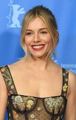 Bilder des Tages English actress Sienna Miller attends the screening of The Lost City Of Z at the Zoopalast Hotel in Berlin on February 14, 2017.  LON20170214206 PAULxTREADWAY