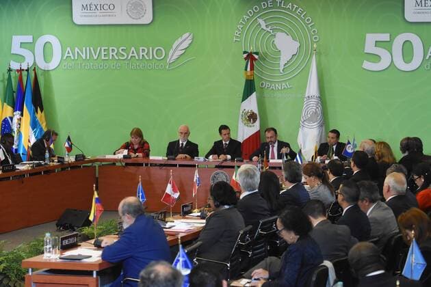 OPANAL Treffen in Mexiko-Stadt February 14, 2017 - Mexico City, Mexico - Brazilian Ambassador Luiz Felipe de Macedo Soares (L), President of Mexico Enrique Pena Nieto (C) and Foreign Minister Luis Videgaray (R) during the 25th Session of the General Conference of the Agency for the Prohibition of Nuclear Weapons in Latin America and the Caribbean at Foreign Affairs Building on February 14, 2017 in Mexico City, Mexico, Mexico City Mexico  - ZUMAn230 20170214_zaa_n230_567 Copyright: xCarlosxTischlerx
