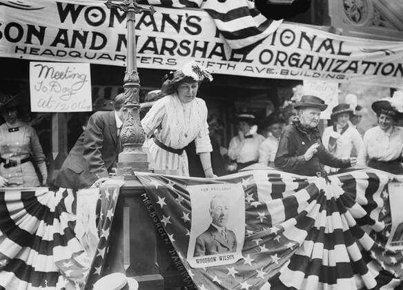 November 10, 2016 - Florence Jaffray Daisy Harriman overseeing Democratic Rally, Union Square, New York City, New York, USA, Bain News Service, August 1912 - ZUMAg145 20161110_zza_g145_006 Copyright: xJTxVintagex
