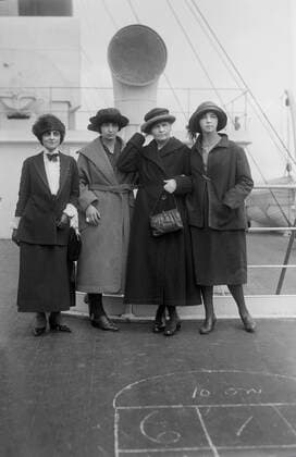 IMAGO ICONS: Marie Curie December 6, 2016 - Physicist Marie Curie (2nd Right) Standing with her daughters Irene and Eve, and Mrs. William B. Maloney, on RMS OIympic, Arriving in New York City, New York, USA, to Raise Funds for Radium Research, Bain News Service, 1921 - ZUMAg145 20161206_zza_g145_019 Copyright: xJTxVintagex