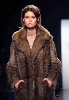 February 14, 2017 - New York, New York, U.S. - Dennis Basso F W 2017 Fashion Show.Skylight Clarkson Square, NYC.February 14, 2017.Photos by , Photos Inc.2017 New York U.S. - ZUMAms4_ 20170214_zaf_ms4_025 Copyright: xSoniaxMoskowitzx