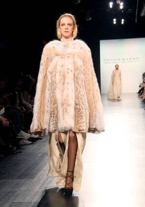 February 14, 2017 - New York, New York, U.S. - Dennis Basso F W 2017 Fashion Show.Skylight Clarkson Square, NYC.February 14, 2017.Photos by , Photos Inc.2017 New York U.S. - ZUMAms4_ 20170214_zaf_ms4_028 Copyright: xSoniaxMoskowitzx