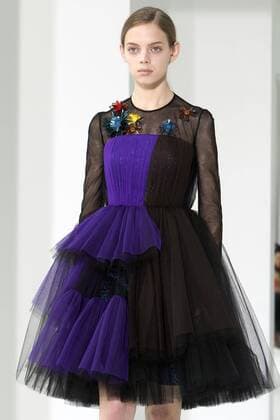A model presents Fall Winter creations of the Spanish brand Delpozo during New York Fashion Week in New York, United States, 15 February 2017. The collection created by Catalan designer Josep Font is inspired in the spirituality of the Nabi art and the abstract sculpture. DELPOZO PRESENTS NEW COLLECTION INSPIRED IN THE NABI ART IN NEW YORK !ACHTUNG: NUR REDAKTIONELLE NUTZUNG!  Copyright: xMiguelxRajmilx NYC001 20170215-636227919900842403