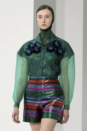 A model presents Fall Winter creations of the Spanish brand Delpozo during New York Fashion Week in New York, United States, 15 February 2017. The collection created by Catalan designer Josep Font is inspired in the spirituality of the Nabi art and the abstract sculpture. DELPOZO PRESENTS NEW COLLECTION INSPIRED IN THE NABI ART IN NEW YORK !ACHTUNG: NUR REDAKTIONELLE NUTZUNG!  Copyright: xMiguelxRajmilx NYC001 20170215-636227921194533817