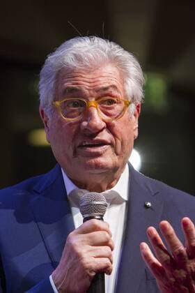 Italy: Designer Giorgetto Giugiaro receives career award Italian automobile designer Giorgetto Giugiaro receives career award at Turin Automobile Museum  MarcoxDestefanis