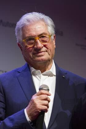 Italy: Designer Giorgetto Giugiaro receives career award Italian automobile designer Giorgetto Giugiaro receives career award at Turin Automobile Museum  MarcoxDestefanis