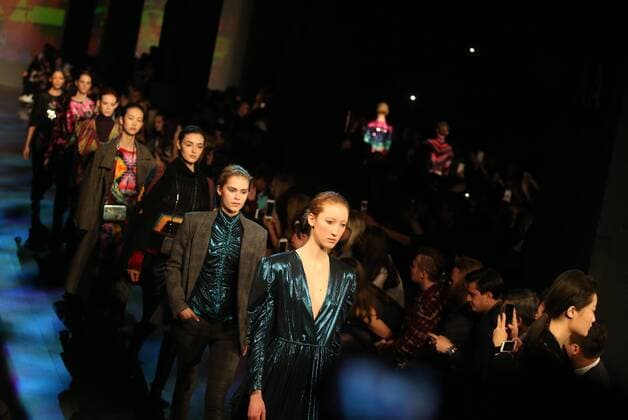 Models present creations of Vivienne Tam during the 2017 New York Fashion Week in New York, the United States, on Feb. 15, 2017. ) (zy) U.S.-NEW YORK-FASHION WEEK-VIVIENNE TAM QinxLang 