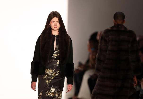 Models present creations of Bibhu Mohapatra during the 2017 New York Fashion Week in New York, the United States, on Feb. 15, 2017. ) (zy) U.S.-NEW YORK-FASHION WEEK-BIBHU MOHAPATRA QinxLang 