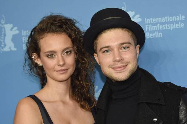 Muriel Wimmer und Jascha Rust bei der Premiere der TV-Serie Der gleiche Himmel The Same Sky auf der Berlinale 2017 67. Internationale Filmfestspiele Berlin im Haus der Festspiele. Berlin, 16.02.2017 Foto:xC.xNiehausx xFuturexImage
