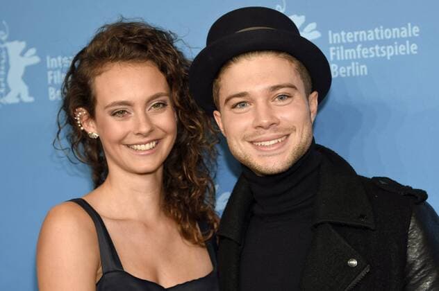 Muriel Wimmer und Jascha Rust bei der Premiere der TV-Serie Der gleiche Himmel The Same Sky auf der Berlinale 2017 67. Internationale Filmfestspiele Berlin im Haus der Festspiele. Berlin, 16.02.2017 Foto:xC.xNiehausx xFuturexImage