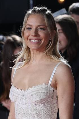 . 16 02 2017. London, United Kingdom. Sienna Miller arriving at The Lost City of Z premiere in London.  xStephenxLockx xi-Imagesx IIM-14400-0009