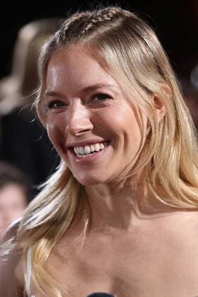 . 16 02 2017. London, United Kingdom. Sienna Miller arriving at The Lost City of Z premiere in London.  xStephenxLockx xi-Imagesx IIM-14400-0015