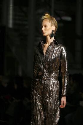 A model presents the creations of Spanish designer Roberto Verino, inspired by Otto Preminger s film Bonjour Tristesse at the Real Casa de Correos, during the first day of the Mercedes-Benz Fashion Week Madrid in Madrid, Spain, 16 February 2017. ROBERTO VERINO S FASHION SHOW AT MADRID FASHION WEEK !ACHTUNG: NUR REDAKTIONELLE NUTZUNG!  Copyright: xJ.P.GANDULx MAD001 20170217-636228890447242664