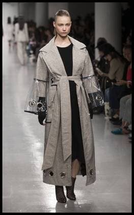 . 17 02 2017. London, United Kingdom. Teatum Jones show on the opening day of London Fashion Week for Autumn Winter 2017.  xStephenxLockx xi-Imagesx IIM-14408-0010