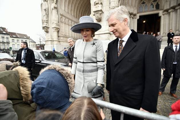 Belgische Royals anlässlich einer Messe für die Verstorbenen der Familie Queen Mathilde of Belgium and King Philippe - Filip of Belgium pictured during a special Mass to commemorate the deceased members of the Belgian Royal Family, at the Onze-Lieve-Vrouwkerk - Eglise Notre-Dame, in Laeken-Laken, Brussels, Friday 17 February 2017.  ERICxLALMAND 05049243