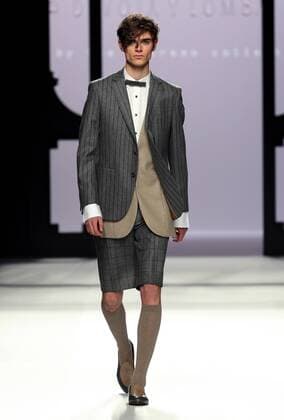 A model takes to the catwalk with a creation from the Fall Winter 2017 collection of the firm Devota & Lomba at the Mercedes-Benz Fashion Week Madrid (MBFWM) held at the IFEMA Congress and Events center in Madrid, 17 February 2017. THE MBFWM runs from 16 to 21 February. MADRID FASHION WEEK !ACHTUNG: NUR REDAKTIONELLE NUTZUNG!  Copyright: xJ.J.xGuillenx 20170217-636229531071455998