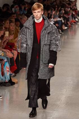February 17, 2017 - London, United Kingdom - A model walks the runway at the Teatum Jones show during the London Fashion Week February 2017 collections on February 17, 2017 in London, England. London United Kingdom  - ZUMAn230 20170217_zaa_n230_415 Copyright: xKarynxLouisex