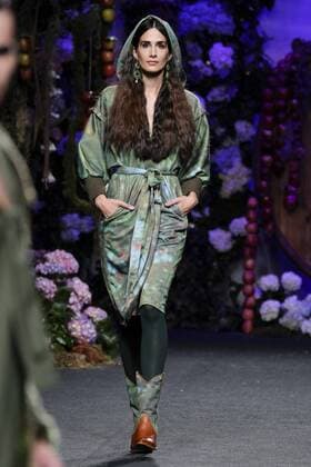 February 17, 2017 - Madrid, Spain - A model walks the runway at the FRANCIS MONTESINOS show during the Mercedes-Benz Madrid Fashion Week Autumn Winter 2017 2018 at IFEMA on February 17, 2017 in Madrid, Spain Madrid Spain  - ZUMAn230 20170217_zaa_n230_520 Copyright: xOscarxGonzalezx