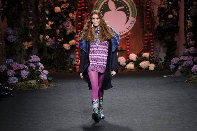 February 17, 2017 - Madrid, Spain - A model walks the runway at the FRANCIS MONTESINOS show during the Mercedes-Benz Madrid Fashion Week Autumn Winter 2017 2018 at IFEMA on February 17, 2017 in Madrid, Spain Madrid Spain  - ZUMAn230 20170217_zaa_n230_510 Copyright: xOscarxGonzalezx