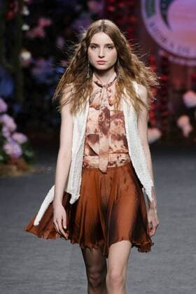 February 17, 2017 - Madrid, Spain - A model walks the runway at the FRANCIS MONTESINOS show during the Mercedes-Benz Madrid Fashion Week Autumn Winter 2017 2018 at IFEMA on February 17, 2017 in Madrid, Spain Madrid Spain  - ZUMAn230 20170217_zaa_n230_513 Copyright: xOscarxGonzalezx