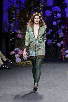 February 17, 2017 - Madrid, Spain - A model walks the runway at the FRANCIS MONTESINOS show during the Mercedes-Benz Madrid Fashion Week Autumn Winter 2017 2018 at IFEMA on February 17, 2017 in Madrid, Spain Madrid Spain  - ZUMAn230 20170217_zaa_n230_516 Copyright: xOscarxGonzalezx