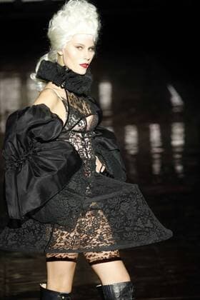 A model takes to the catwalk wearing a creation from the Fall Winter 2017 collection by Spanish designer Andres Sarda on the second day of the Mercedes-Benz Fashion Week Madrid (MBFWM) held at the IFEMA Congress and Events center in Madrid, 18 February 2017. THE MBFWM runs from 16 to 21 February. MADRID FASHION WEEK !ACHTUNG: NUR REDAKTIONELLE NUTZUNG!  Copyright: xZipix GRA104 20170218-636230258537615866