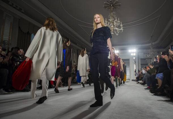 . 18 02 2017. London, United Kingdom. Models walk the catwalk for the Ryan Lo show on the second day of London Fashion Week 2017 at 180 The Strand, London, UK,  xBenxStevensx xi-Imagesx IIM-14426-0027