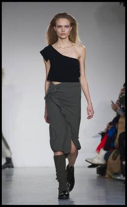 . 18 02 2017. London, United Kingdom. Models walk the catwalk for the Ports 1961 show on the second day of London Fashion Week 2017 at Victoria House, Bloomsbury Square, London, UK.  xBenxStevensx xi-Imagesx IIM-14429-0011