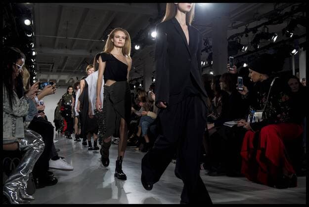 . 18 02 2017. London, United Kingdom. Models walk the catwalk for the Ports 1961 show on the second day of London Fashion Week 2017 at Victoria House, Bloomsbury Square, London, UK.  xBenxStevensx xi-Imagesx IIM-14429-0015