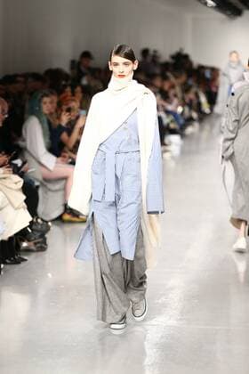 February 17, 2017 - London, England, United Kingdom - February 17, 2017 - London, England, United Kingdom - Model during London Fashion Week AW17 - Eudon Choi - Catwalk, London, UK London United Kingdom - ZUMAg145 20170217_zza_g145_004 Copyright: xJTxVintagex